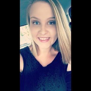 Meet your Posher, Lynsey